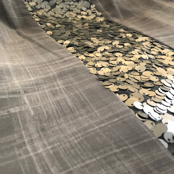 Cocktail dress with sequin strip - Picture 4 of 8